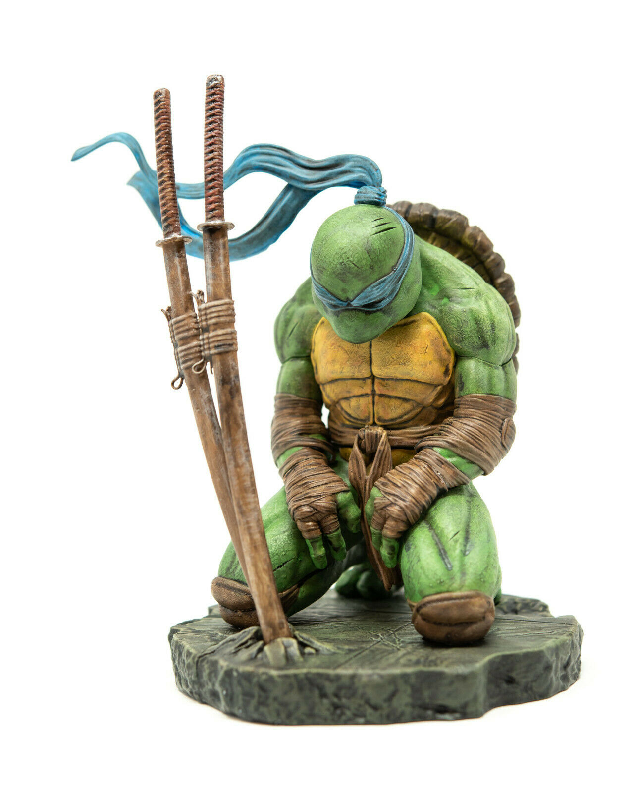 Teenage Mutant Ninja Turtles Leonardo Hand Painted Resin Statue Figurine TMNT