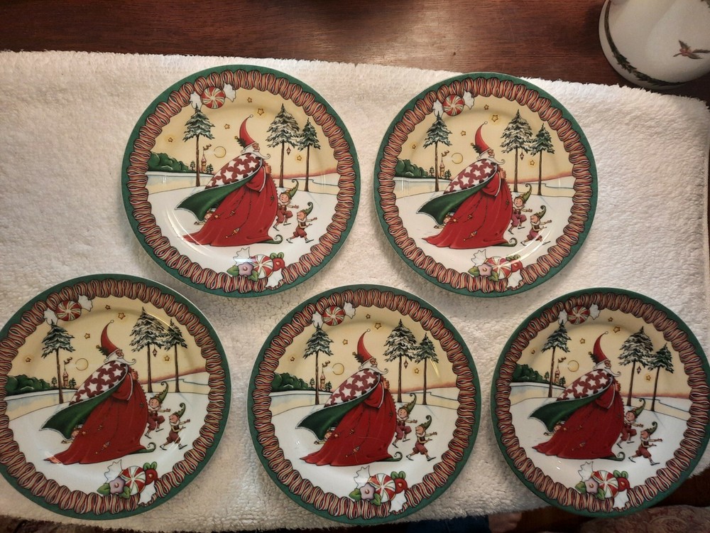 LOT OF 5 MARY ENGELBREIT MAGIC OF CHRISTMAS 8 INCH SALAD/DESSERT PLATES VGC