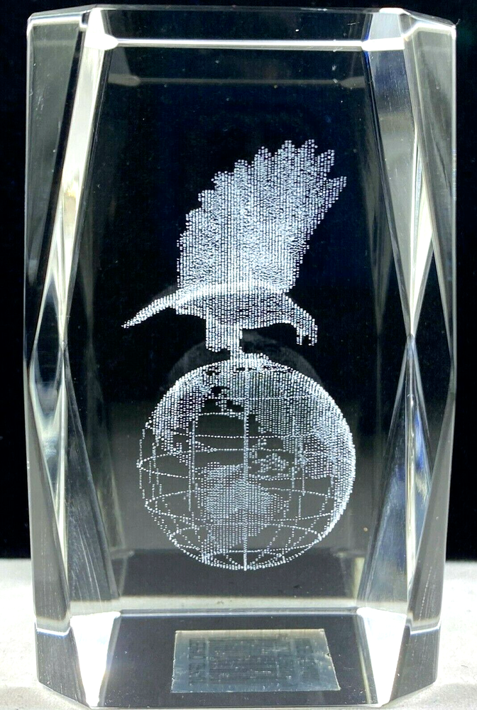 Glass Block Eagle On Globe Image Paperweight 3D Fine Laser Etched Glass 3