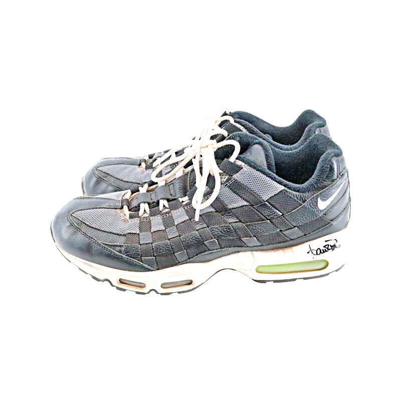 Aaron Boone Yankees Signed 2024 Game Used Nike Sneakers -Sz 11 (Aaron Boone LOA)