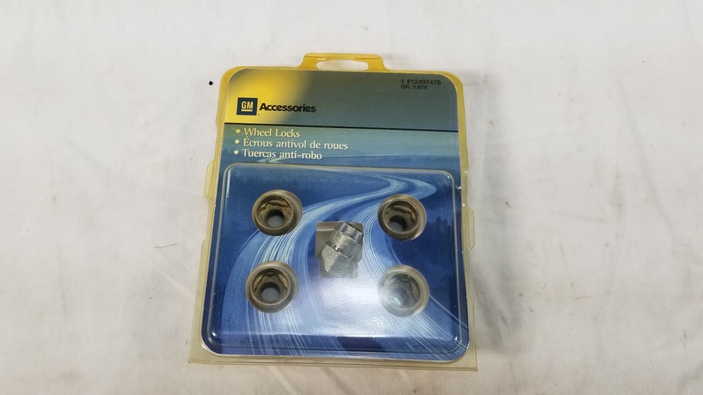 NEW 1993-2012 GM Cadillac Chevrolet Wheel Locks Accessories 12497478