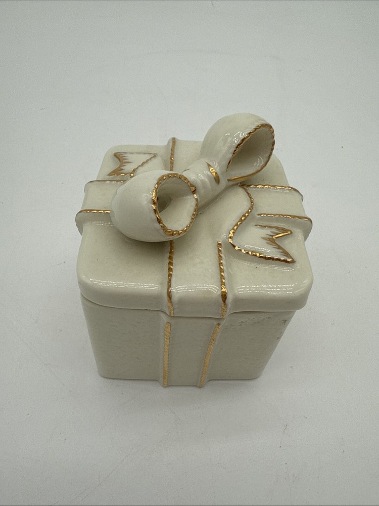Ceramic Christmas Present Trinket Box
