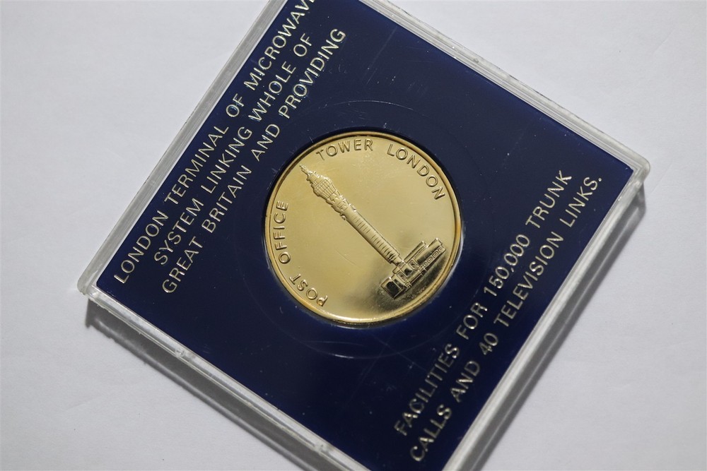 🧭 🇬🇧 UK GB MICROWAVE GPO LONDON CASED MEDAL 30mm B88 #44 IQO