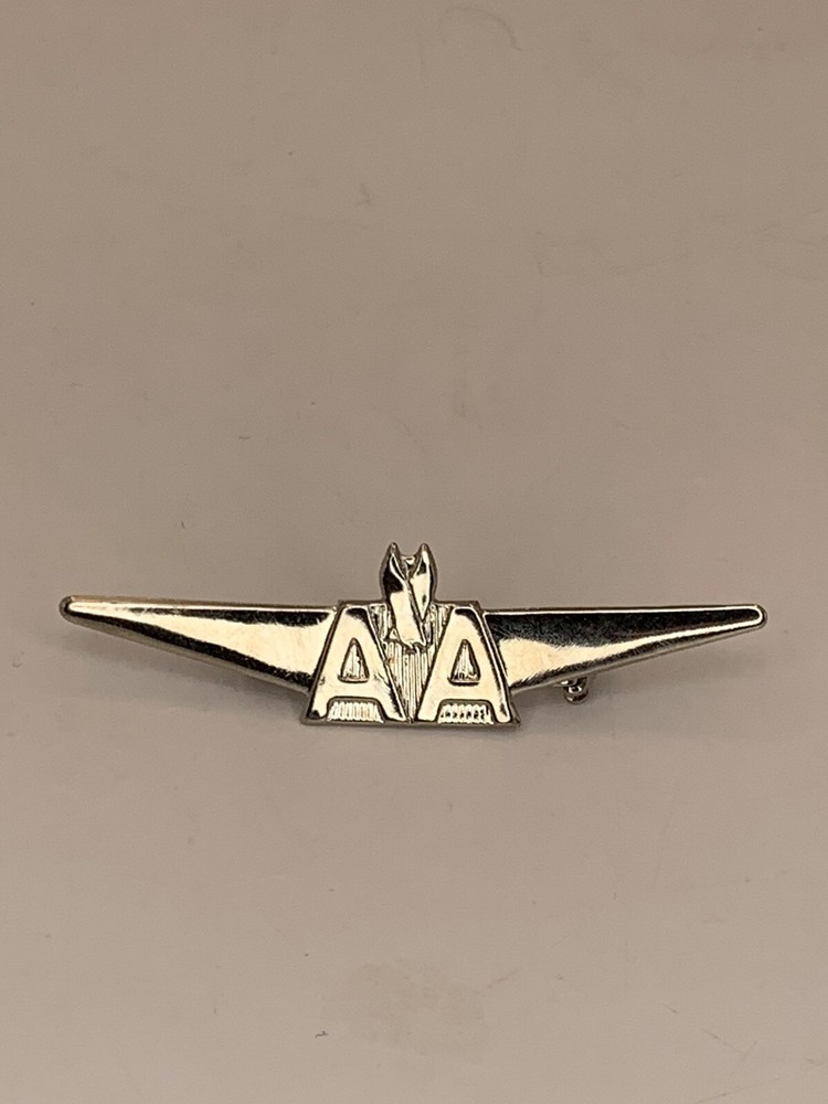 Vintage AA American Airlines Silver Metal Flight Wings Pin