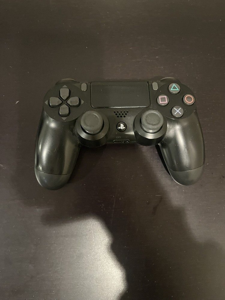 Sony PlayStation 4 DualShock 4 Wireless Controller - Black - USED