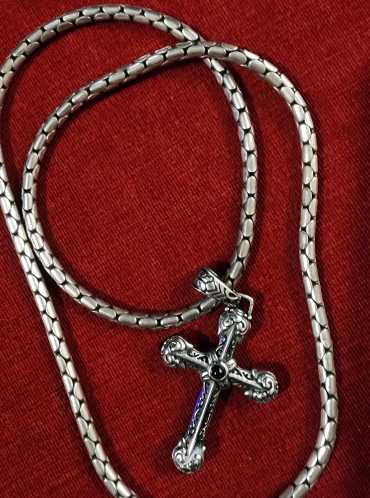 Han Cholo Cross Pendant And Vintage 26