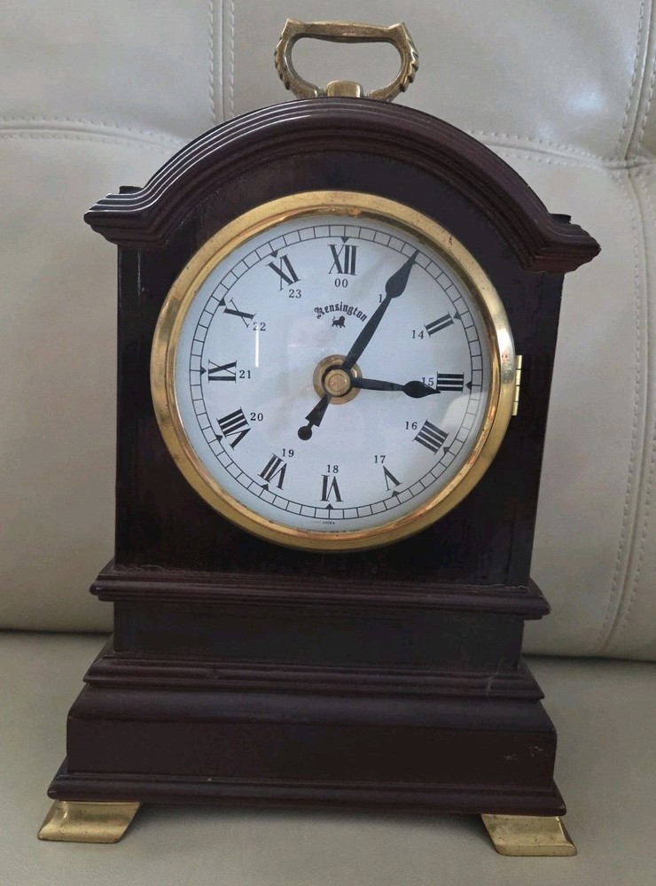 Vintage Rensington Wooden Mantle Shelf Clock Made in korea
