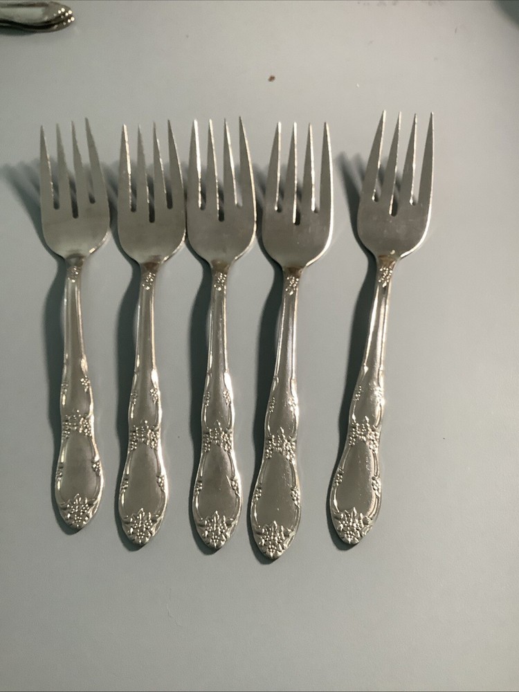 5 ROGERS ONEIDA FENWAY/DAYDREAM STAINLESS STEEL Salad  Forks