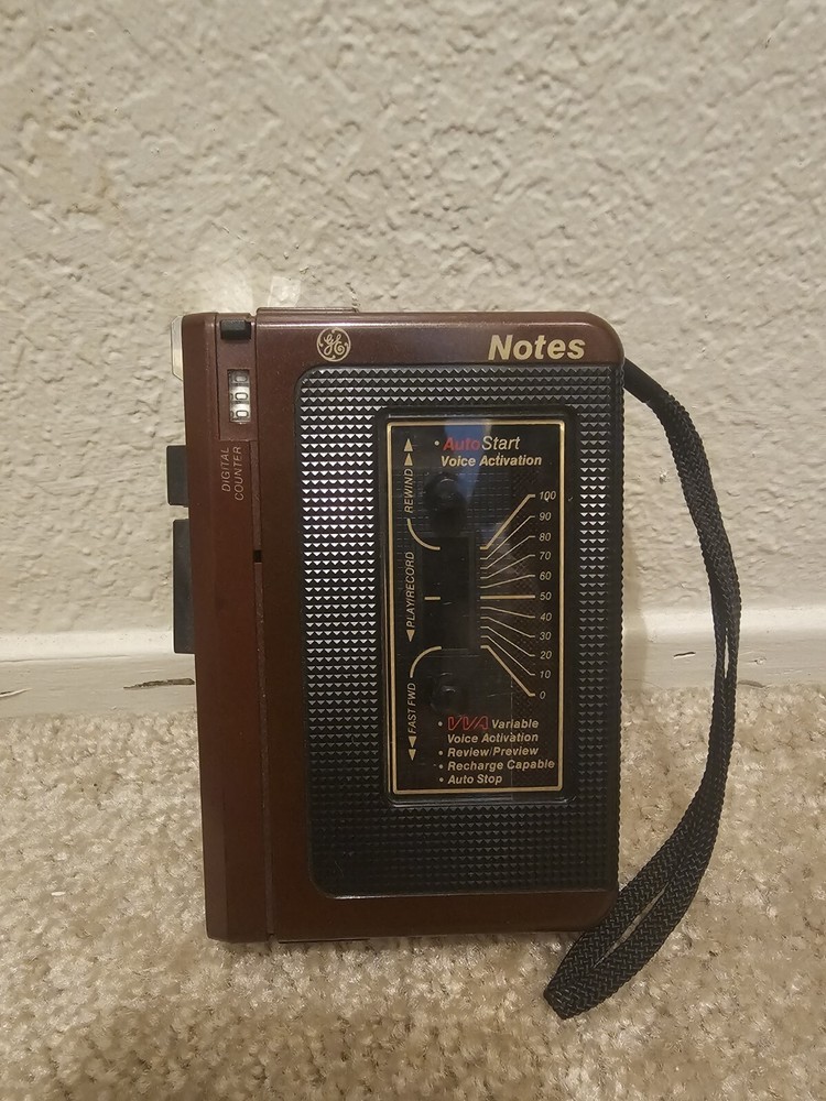 GE NOTES Handheld Cassette Recorder Automatic Voice Activated Tape Player 35352A