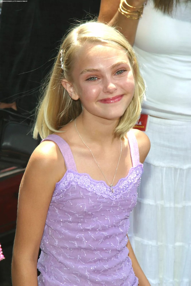 Anna Sophia Robb With Her Purple Dress 4x6 Picture Celebrity Print