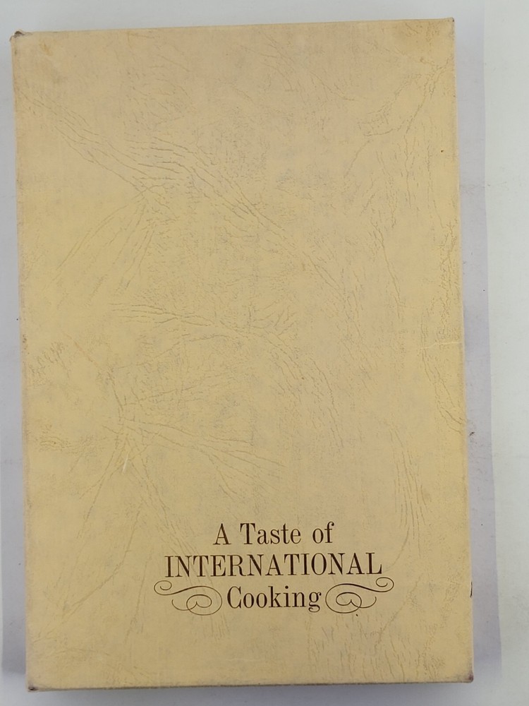International Cooking 6-Book Boxed Set of Recipe Booklets  -image
