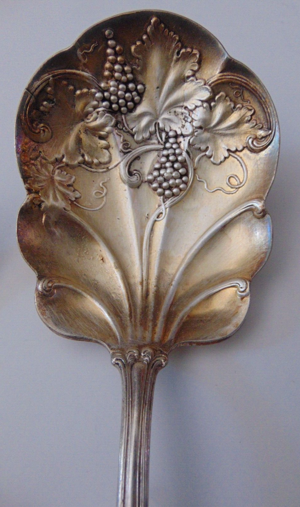 ABCO raised grape and leaf pattern silver plate serving spoon fork replacement-image