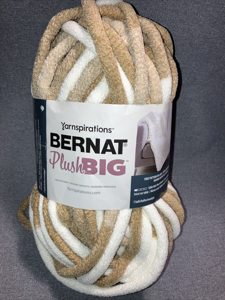 Bernat Plush Big 45 Yards 8.8 Oz 250 G Fawn Beige Multi Color Yarn 161163 63011