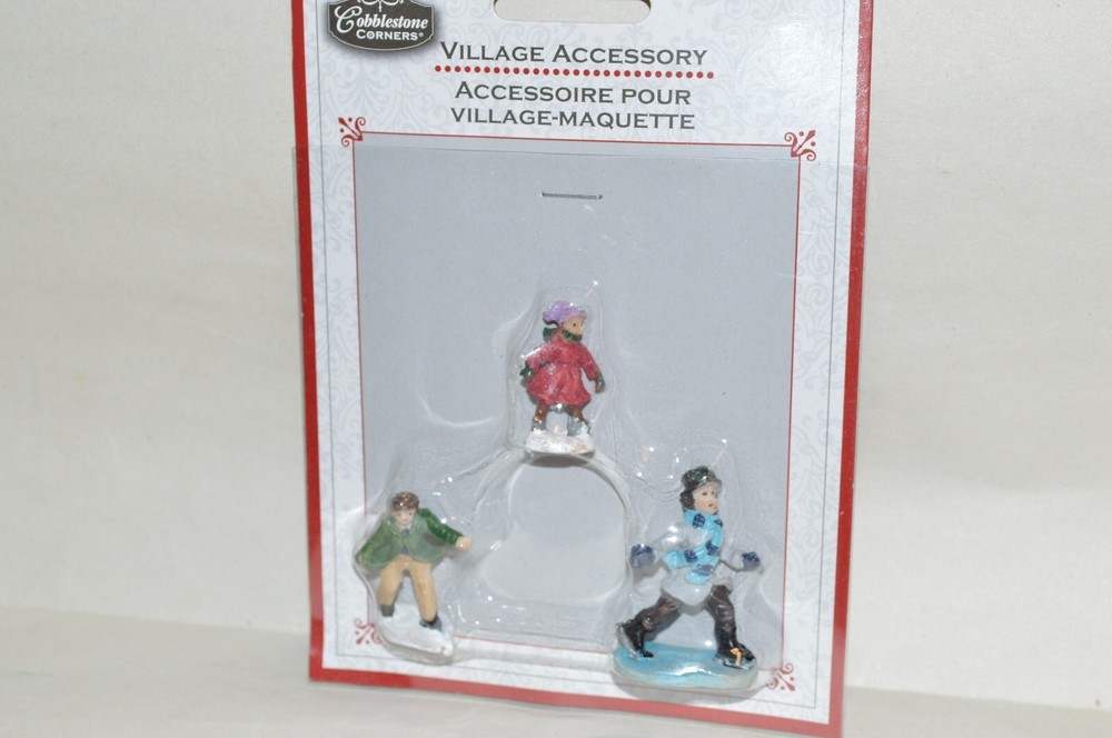 Christmas Holiday Cobblestone Corners Village Accessory #10 Figures set walking