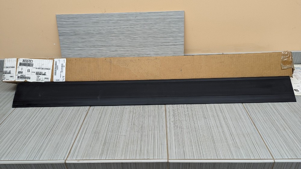 3623579C1 Genuine International Front Right Chassis Skirt Bottom Extension Edge