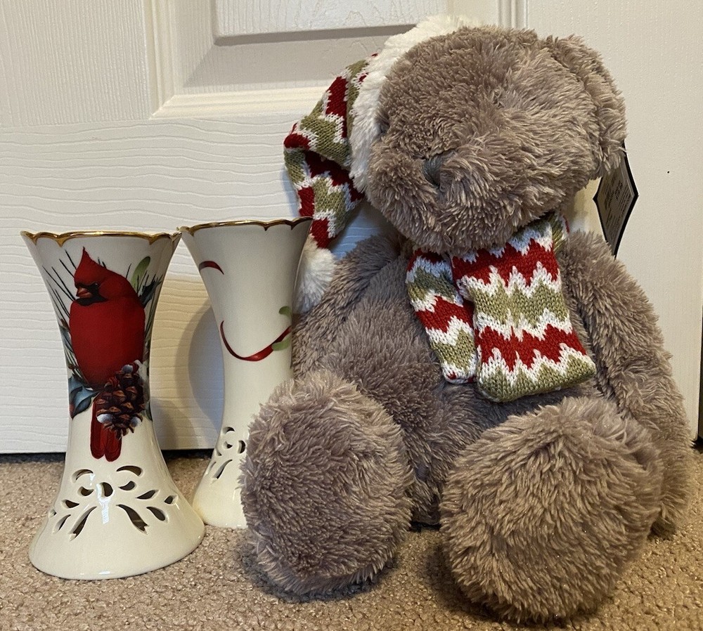 Lenox - Winter Greetings/Red Cardinal - Pierced 6