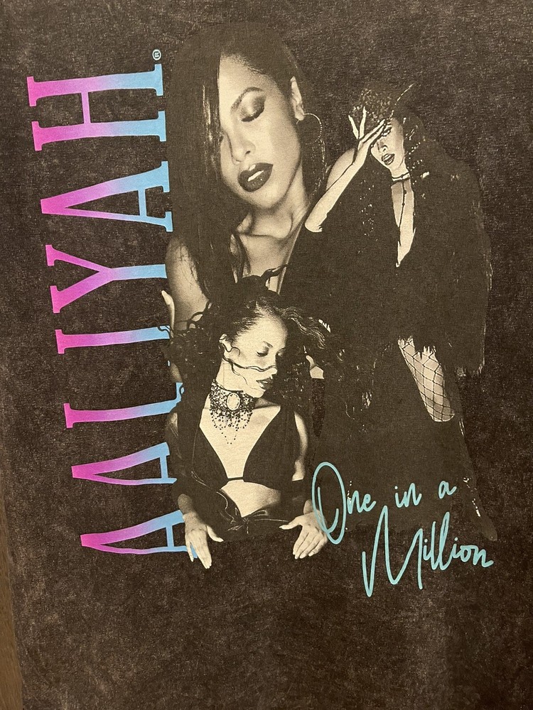 Aaliyah One In A Million Concert Retro Hip Hop Black T Shirt Adult XS Stone Wash-image