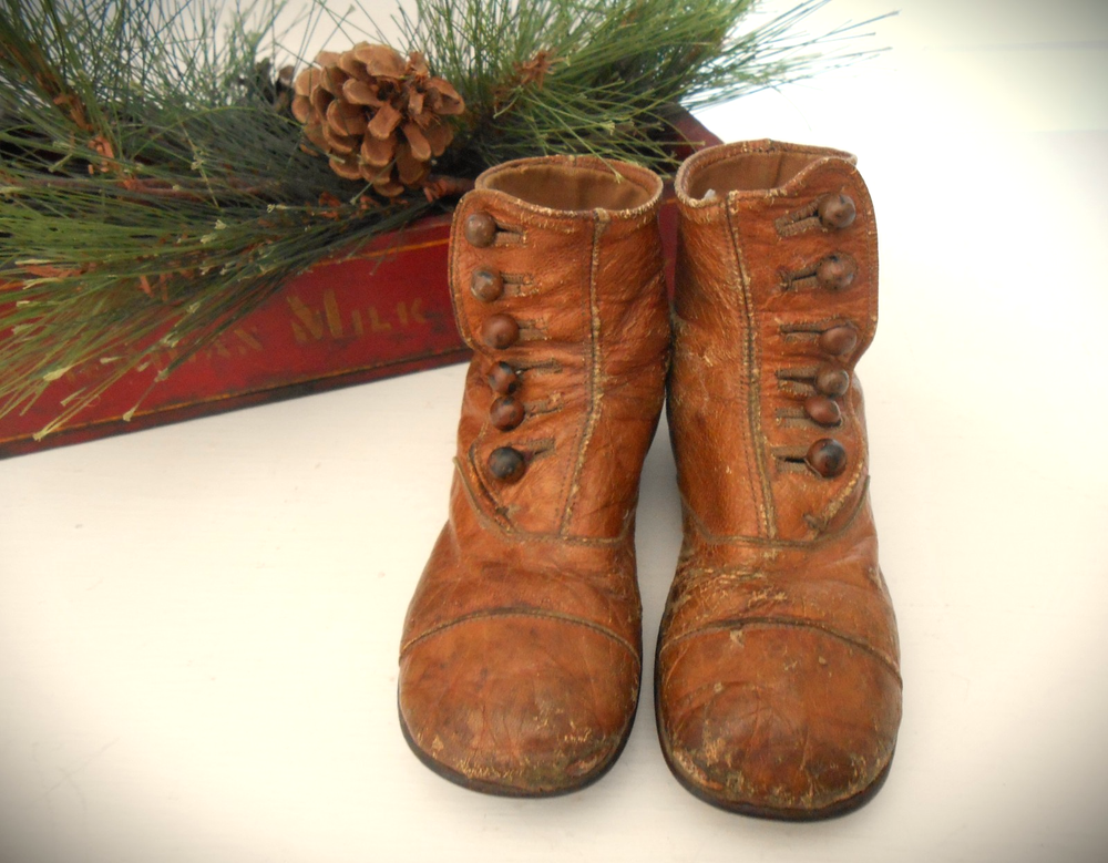 Antique CAMEL LEATHER High 6 Buttons Victorian Scalloped Child Shoes AA-image