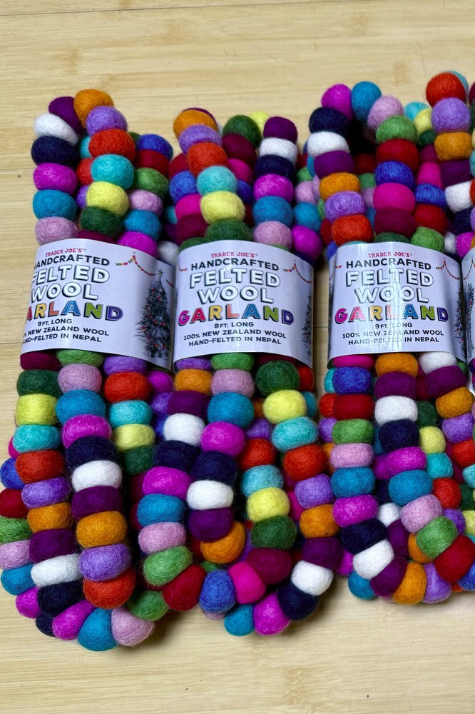 2  x Trader Joe's 3 Handcrafted All Wool Christmas Garlands 9ft Each Lot Of 2