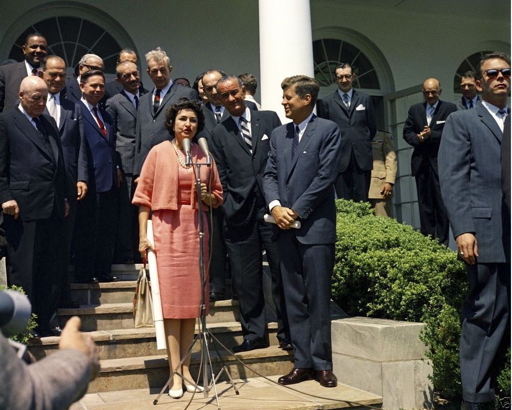 President John F Kennedy With All Her Team 8x10 Picture Celebrity Print