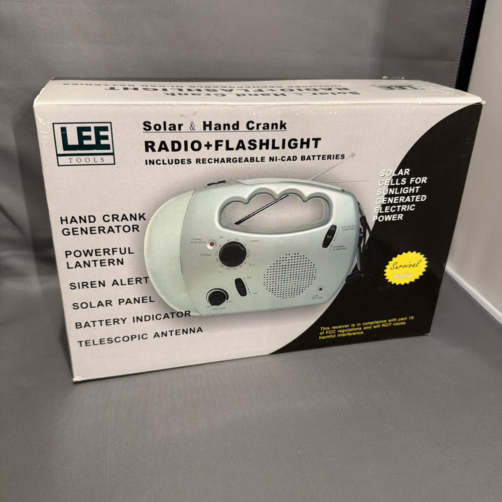 Self powered /solar TD-01D AM/FM Radio Wind Crank Up Silver Color