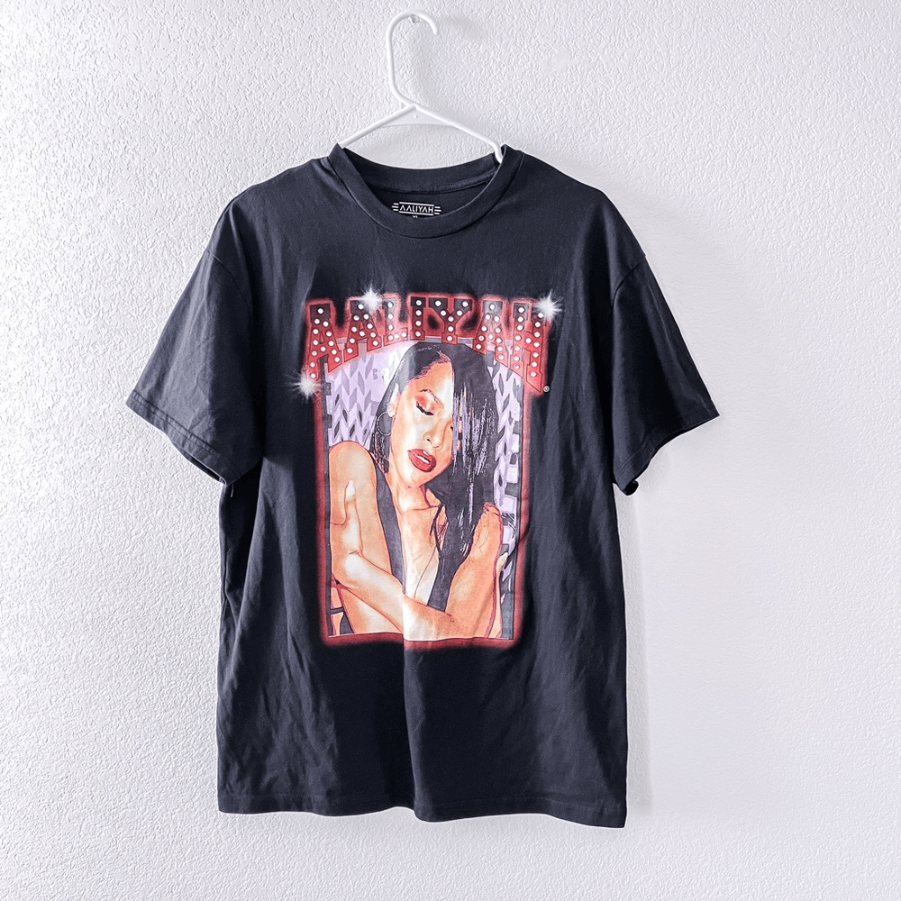 Aaliyah Unisex Black Cotton Blend T-Shirt in Size XL-image