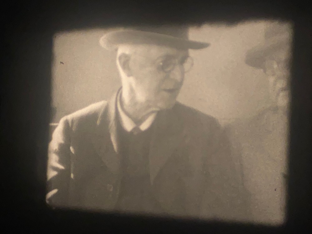 MUSEUM PIECE!-George Eastman KODAK Original 16mm Film Home Movie 1929 Oak Lodge