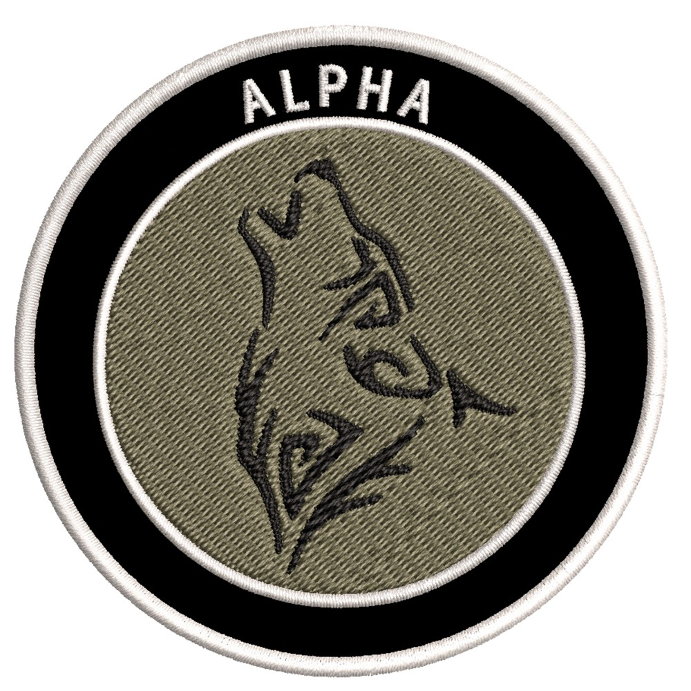 Alpha Wolf Howling Patch Embroidered iron-on Applique Souvenir wild Animals