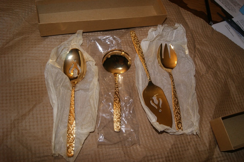Americana Golden Heritage Golden 4 piece Serving Set BRAND NEW