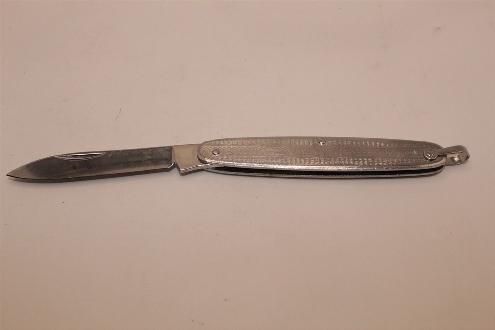 UNMARKED ETCHED DESIGN 2