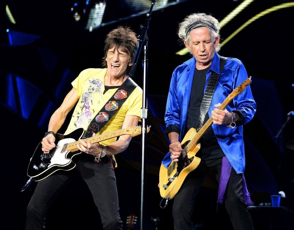 The Rolling Playing Guitar 8x10 Picture Celebrity Print