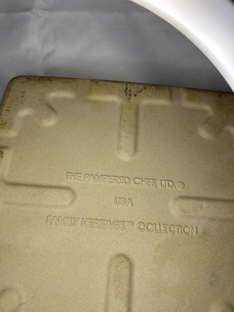 Pampered Chef Family Heritage Collection Baking Dish