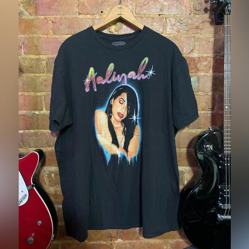 Aaliyah 2XLarge black graphic T-shirt-image