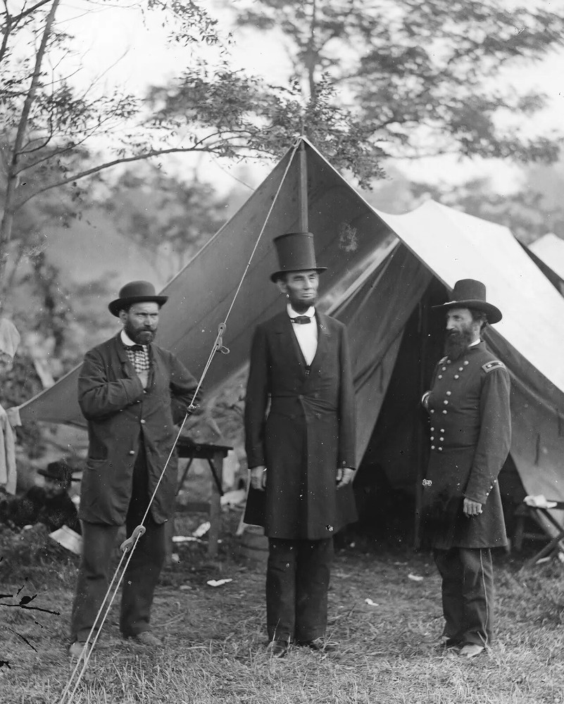 Abraham Lincoln With Pinkerton Civil War Photgraph 8x10 PHOTO PRINT