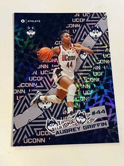 AUBREY GRIFFIN 2023-24 ONIT Athlete UConn Womens Basketball Sticker Series HOLO