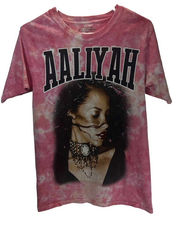 Pink Aaliyah Graphic T-Shirt Size Small 100% Cotton Soft Fit-image