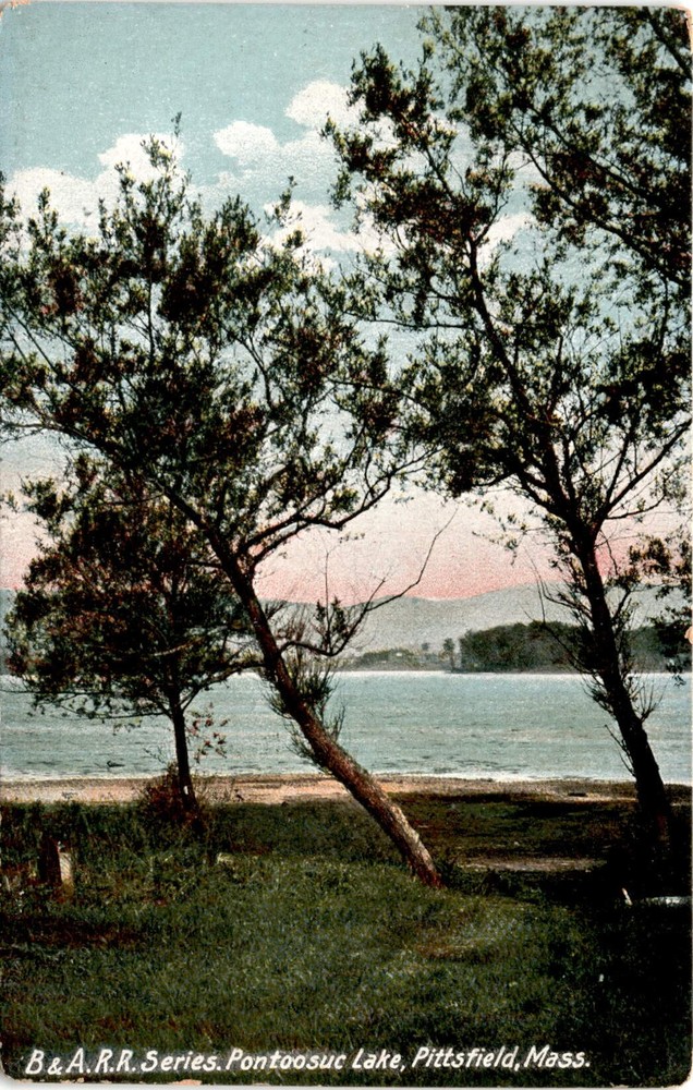 Pontoosuc Lake, Pittsfield, Mass, Hugh C. Leighton Co., Portland Postcard