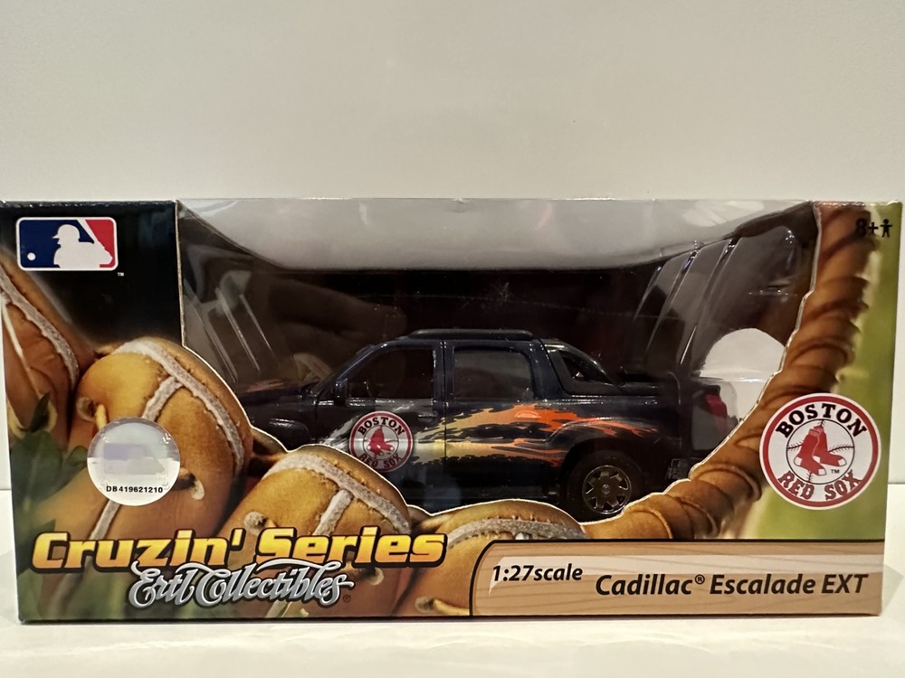 Boston Red Sox Ertl Collection Cruzin' Series MLB Cadillac Escalade EXT 1:27