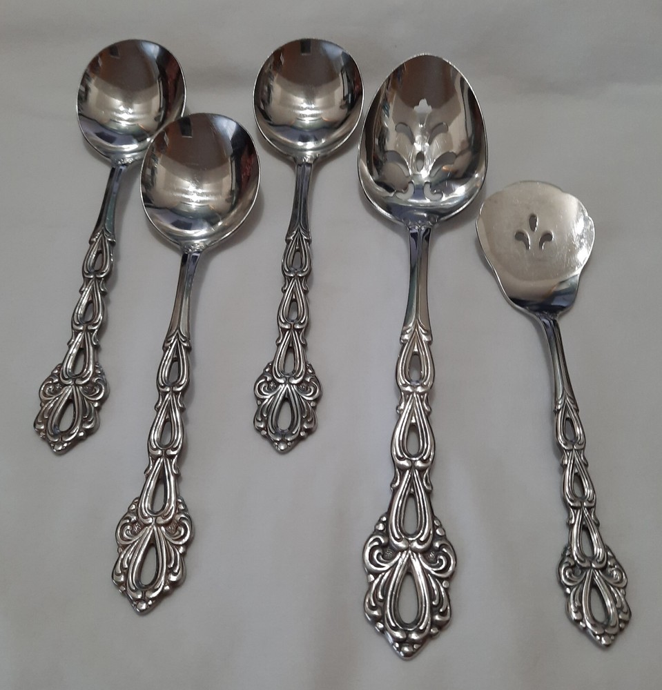 (5) PIECES ~ ONEIDA CHANDELIER STAINLESS ~ GLOSSY FLATWARE ~ COMMUNITY
