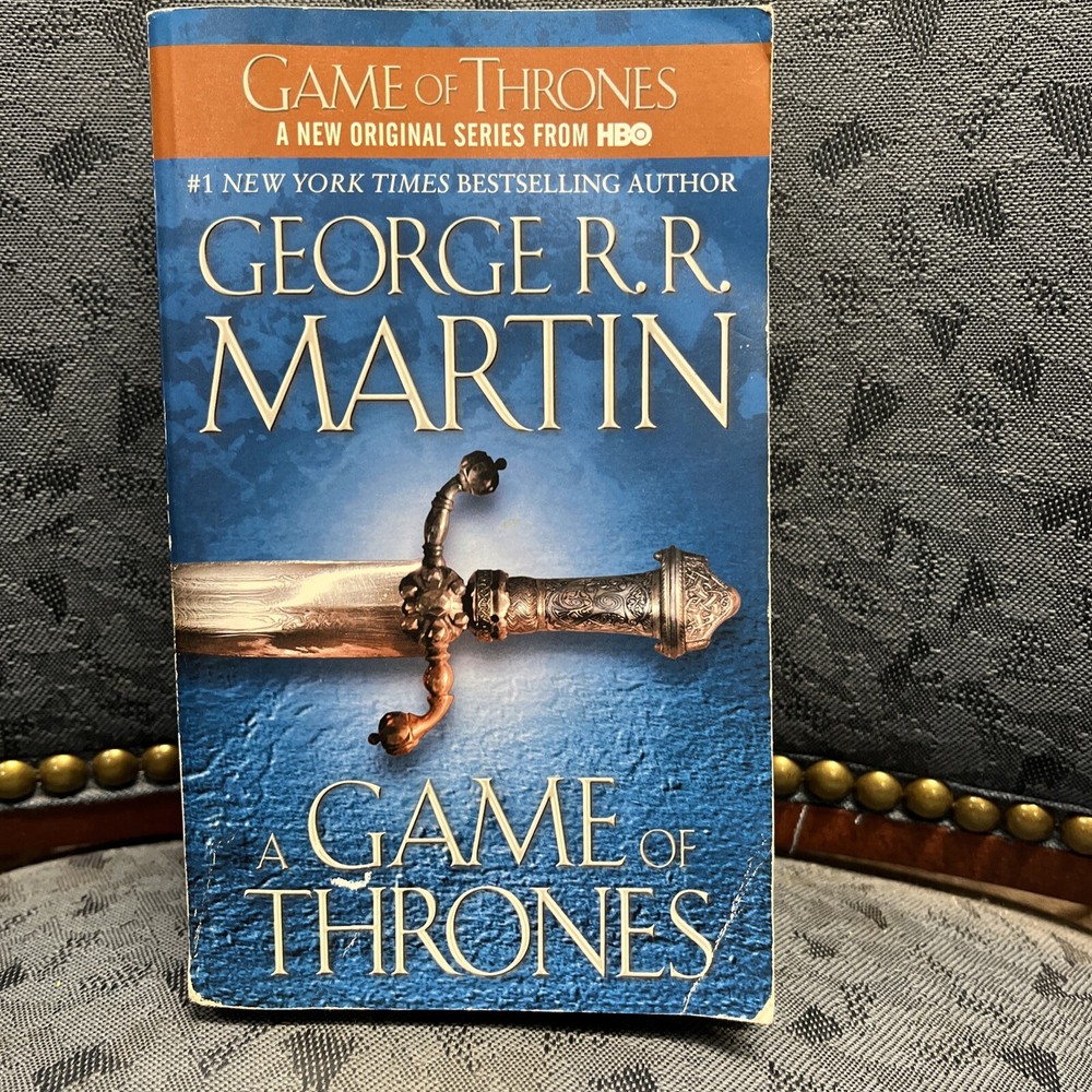 A Game of Thrones by George R R Martin - A Song of Ice and Fire Book 1-image