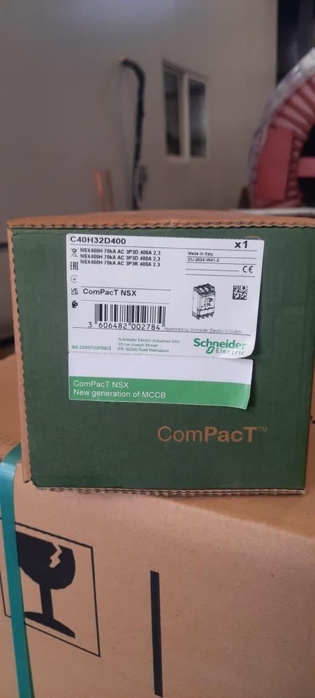 Schneider C40H32D400, 70kA AC 3P3D 400A 2.3, Made in Italy