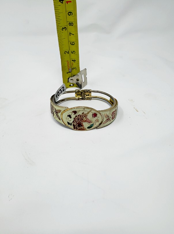 Vintage Floral Enamel Bangle Bracelet - Elegant & Fast Shipping