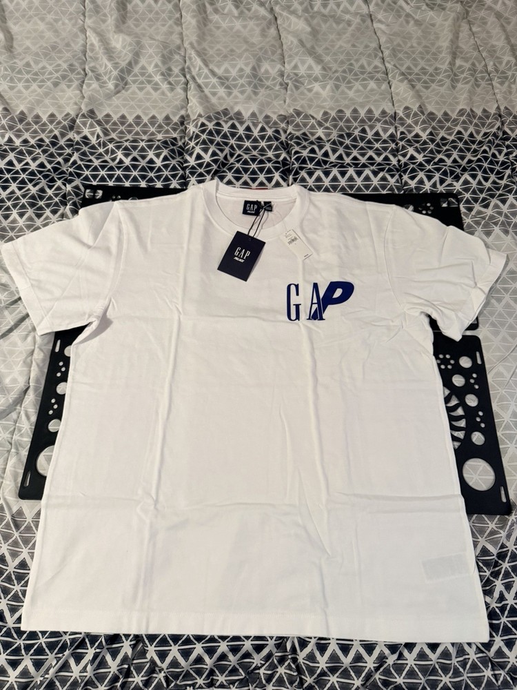 New Gap Palace Gap T-shirts White An Navy Both Size Large