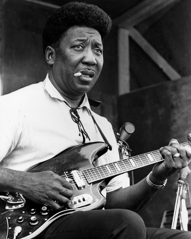 Muddy Waters Smoking 8x10 Picture Celebrity Print
