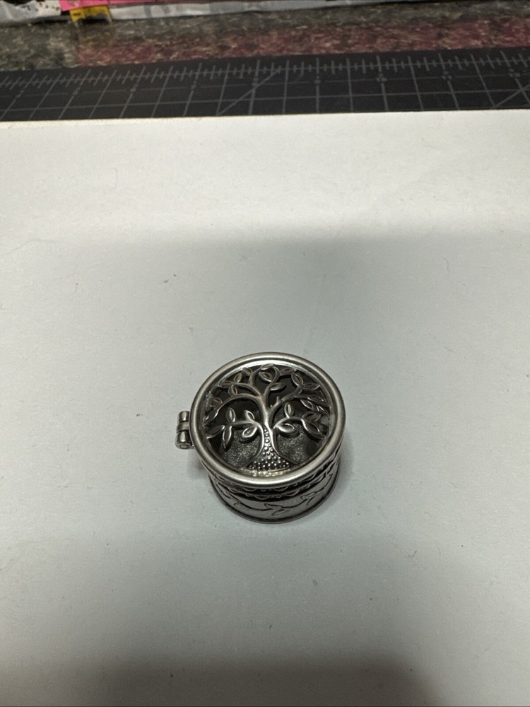 Miniature Tree of Life silver keepsake box with magnetic closure