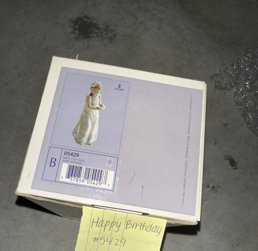 Lladro 5429 Happy Birthday Girl Porcelain Figurine