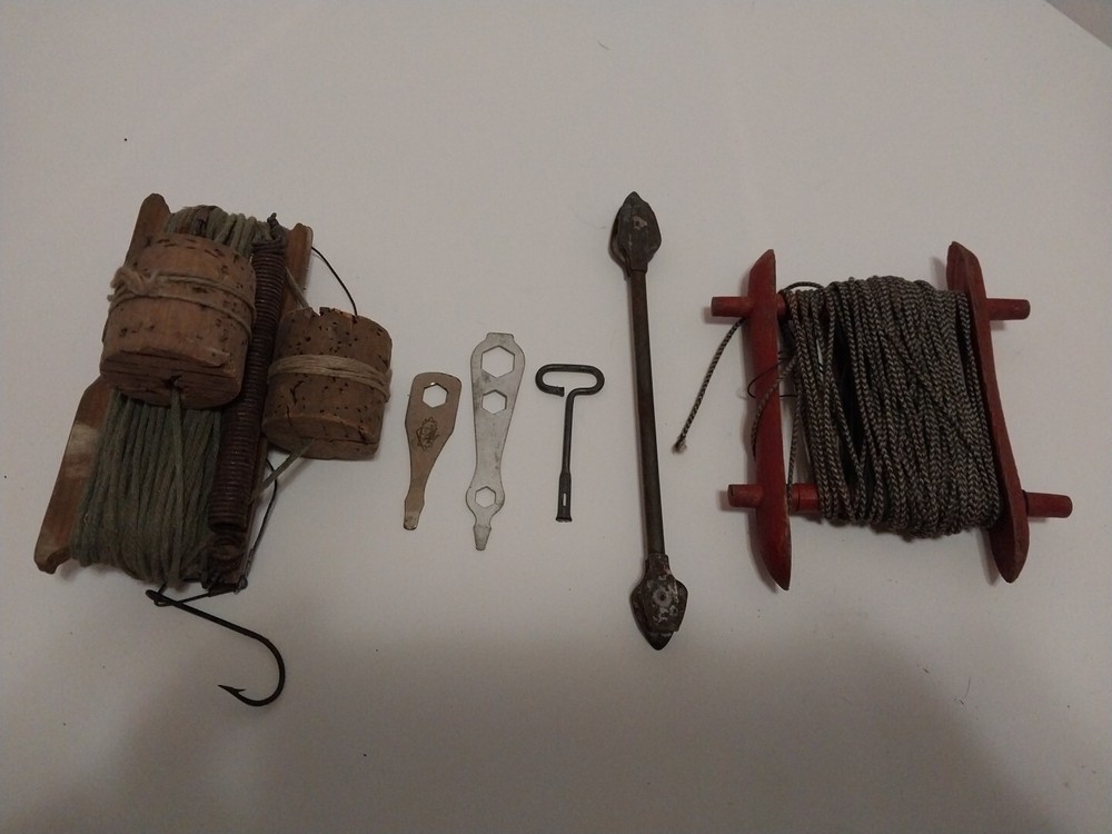 Vintage Lot Of Fishing Supplies