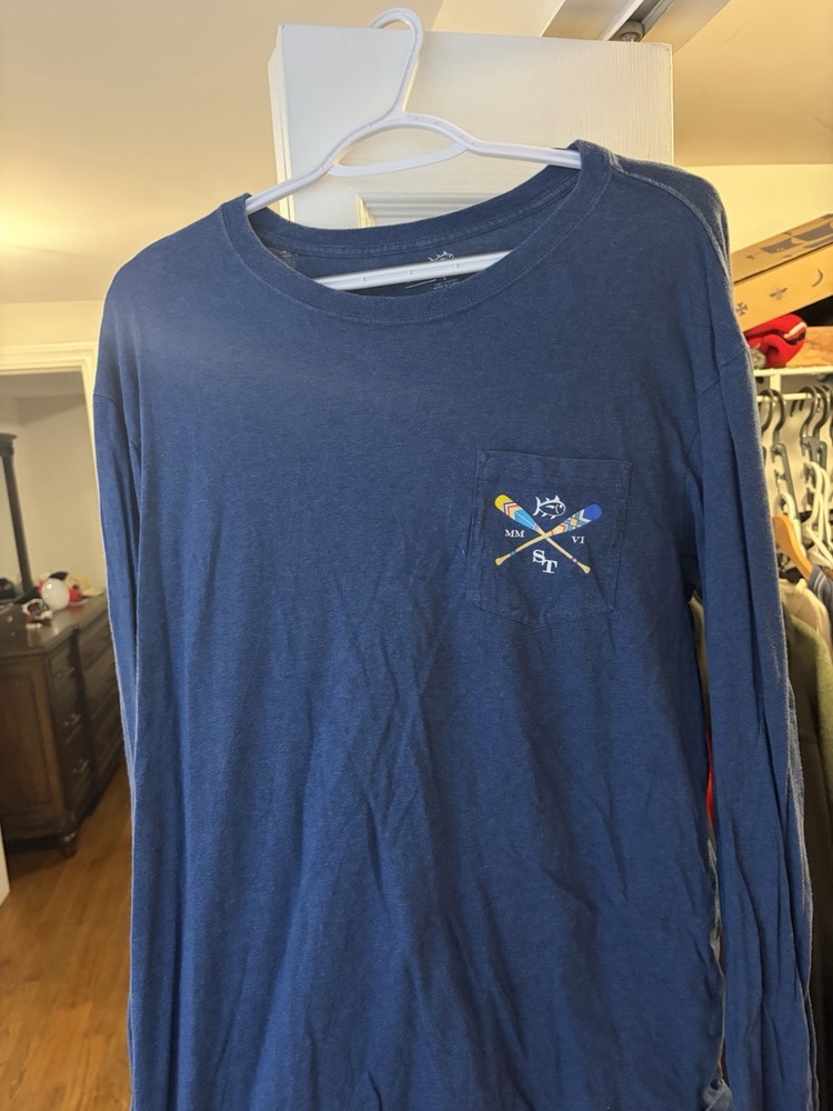 Southern Tide Long Sleeve Pocket T-Shirt – Men’s Large – Navy Blue – Fish Logo