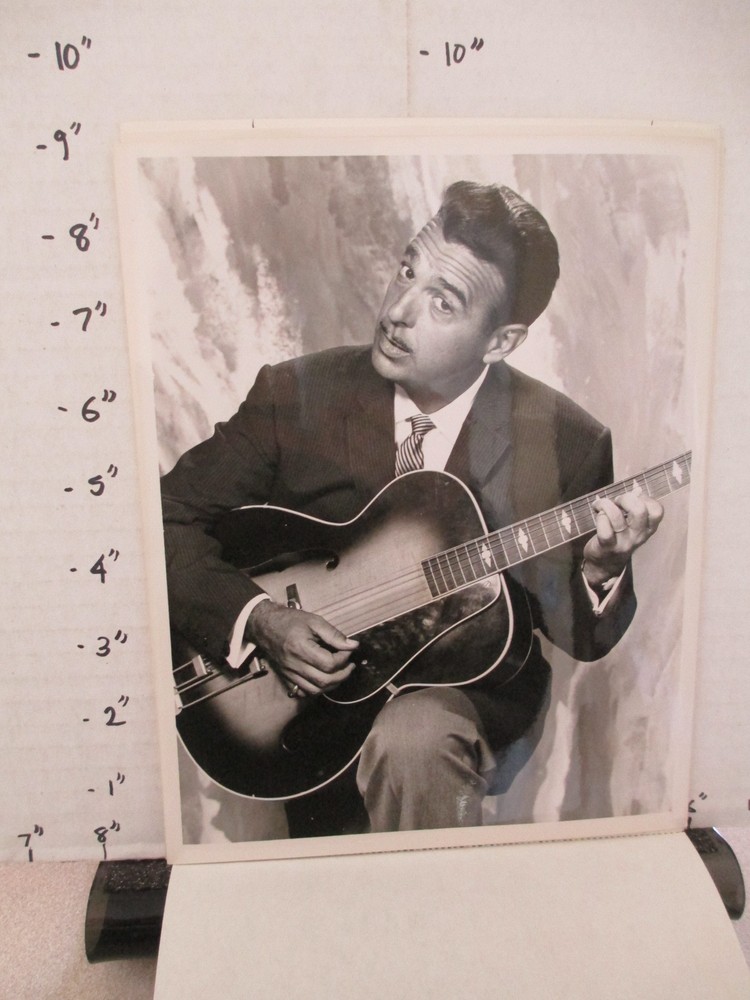 1961 NBC photo of Tennessee Ernie Ford with guitar vintage TV show