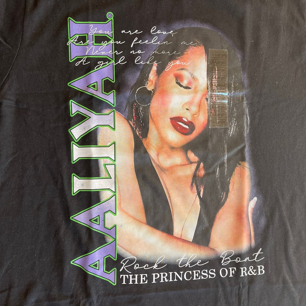 Aaliyah T-Shirt Men's Size XL Black Purple Pop Classic 90's R&B Photo Tee NEW-image